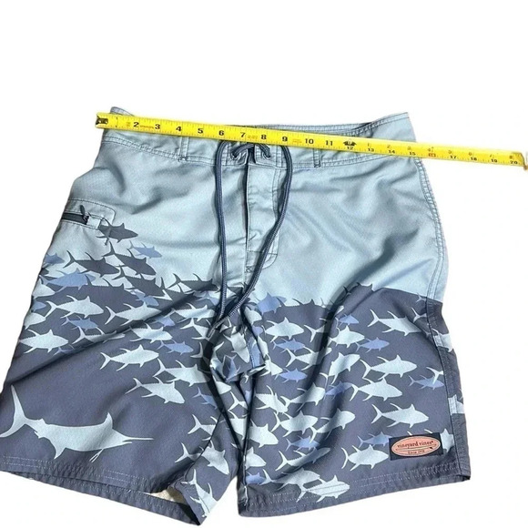 Vineyard Vines short swim trunks,men size 28.Blue, side zip pocket,whale,logo - Picture 14 of 15